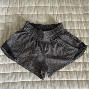 Lululemon Hotty Hot Low-Rise Lined Short 2.5 in Charcoal Gray